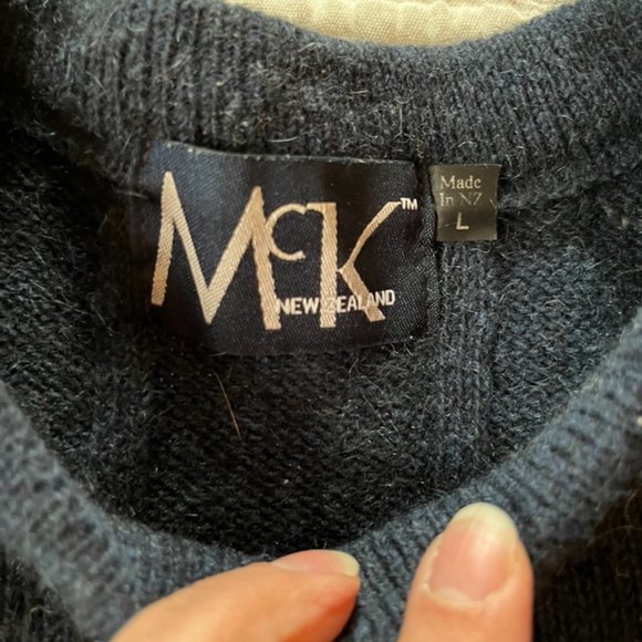 New Zealand Wool Crewneck Sweater - L - Picture 2 of 8